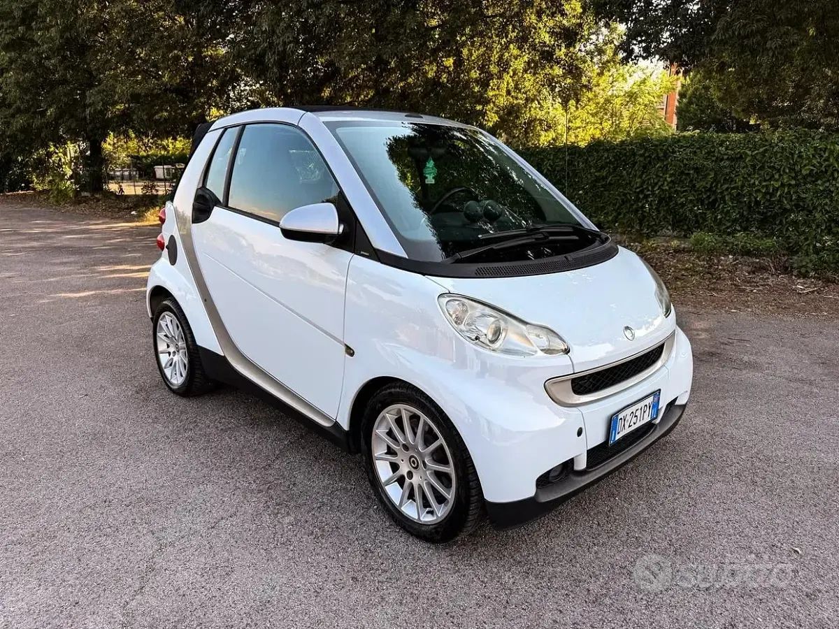 Usata Smart ForTwo Cabrio Passion 71 CV (52 kW) 2009 Bianco Cabrio
