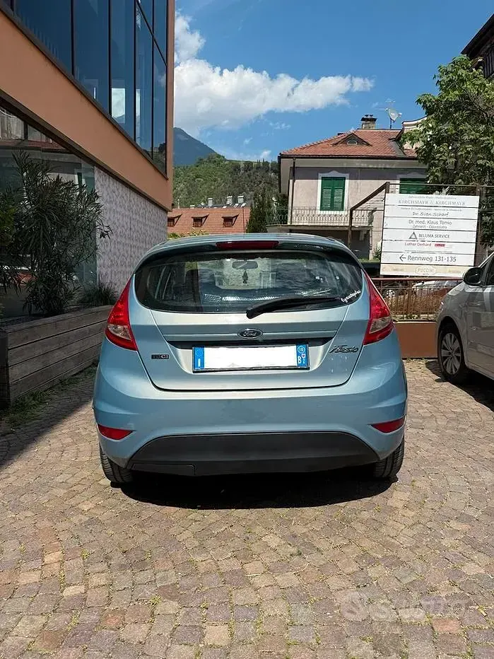 Usata Ford Fiesta 68 CV (50 kW) 2011 Berlina