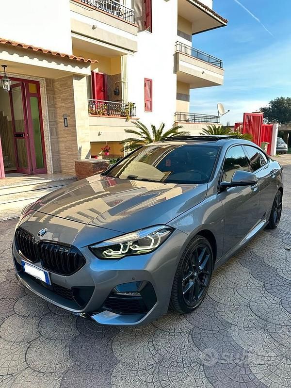 Grigio Usata 2022 BMW 218 Tre volumi | 31.500 € (Buon prezzo) - Immagine 1/4