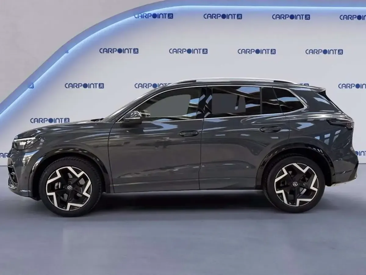 Usata VW Tiguan R-line 150 CV (110 kW) 2024 Grigio SUV