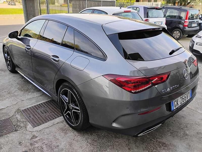 Begagnad Mercedes CLA200 150 HK (110 kW) 2022 Grå Kombi