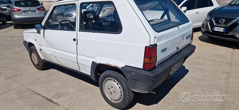 Usata Fiat 750 34 CV (25 kW) 1992 Bianco Berlina