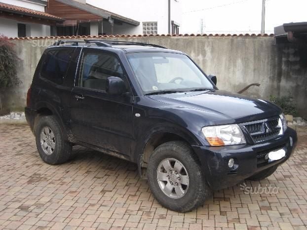 Mitsubishi pajero v60