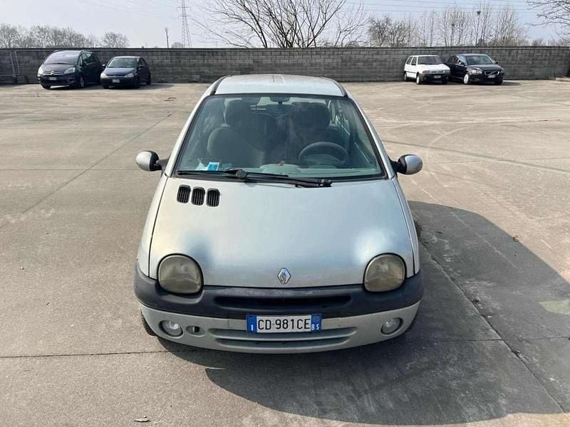 Usata Renault Twingo 58 CV (42 kW) 2002 Argento Utilitaria