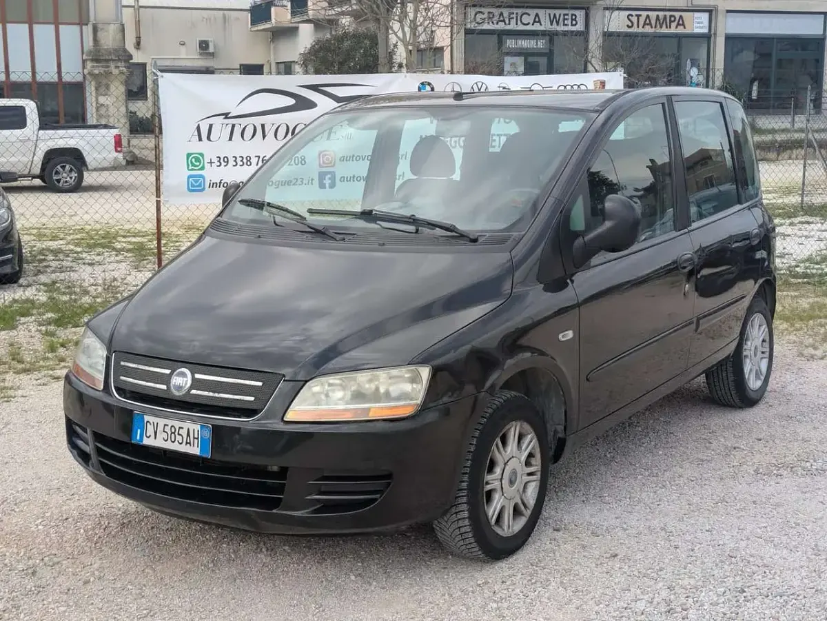 Usata Fiat Multipla Family 103 CV (75 kW) 2005 Nero Monovolume