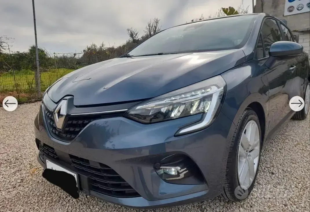 Usata Renault Clio V 90 CV (66 kW) 2022 Grigio Utilitaria