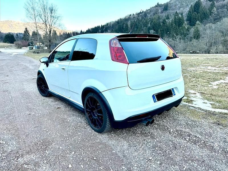 Usata Abarth Grande Punto 155 CV (114 kW) 2008 Utilitaria
