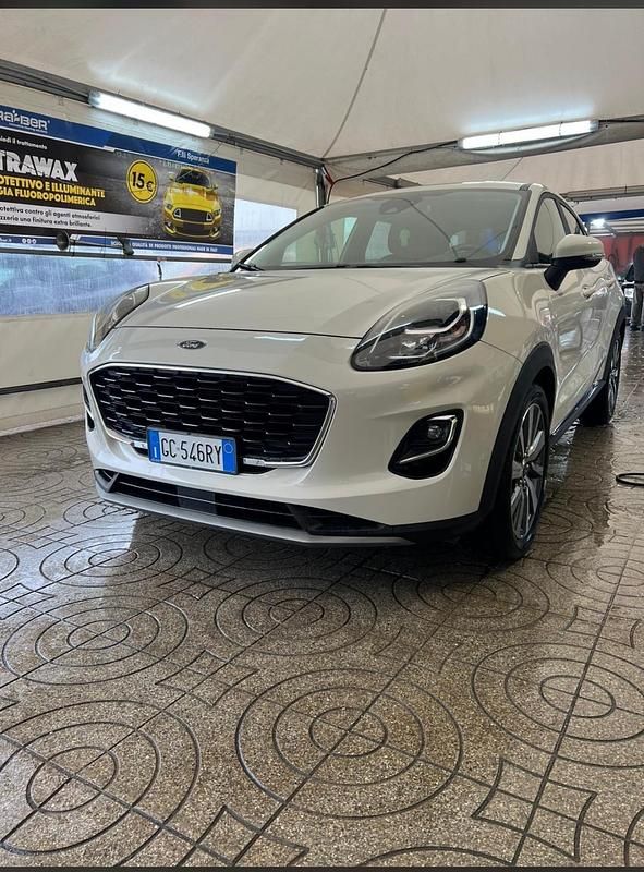 Usata Ford Puma Titanium 120 CV (88 kW) 2020 Grigio Monovolume