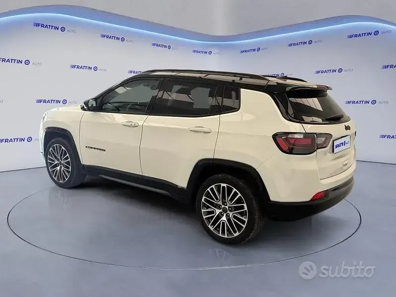 Usata Jeep Compass Summit 131 CV (96 kW) 2025 Bianco SUV