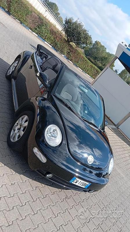 Usata VW New Beetle 2005 Nero Utilitaria