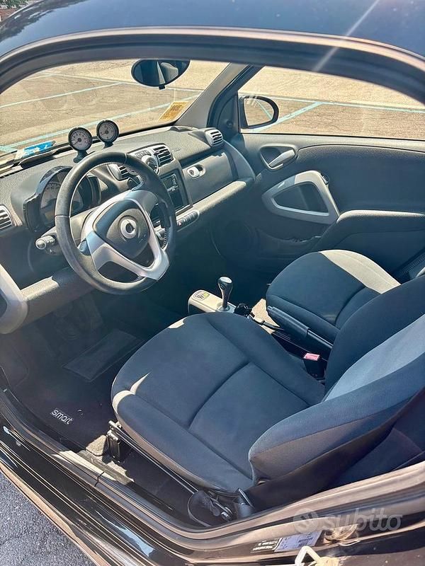Usata Smart ForTwo Coupé Passion 71 CV (52 kW) 2010 Utilitaria