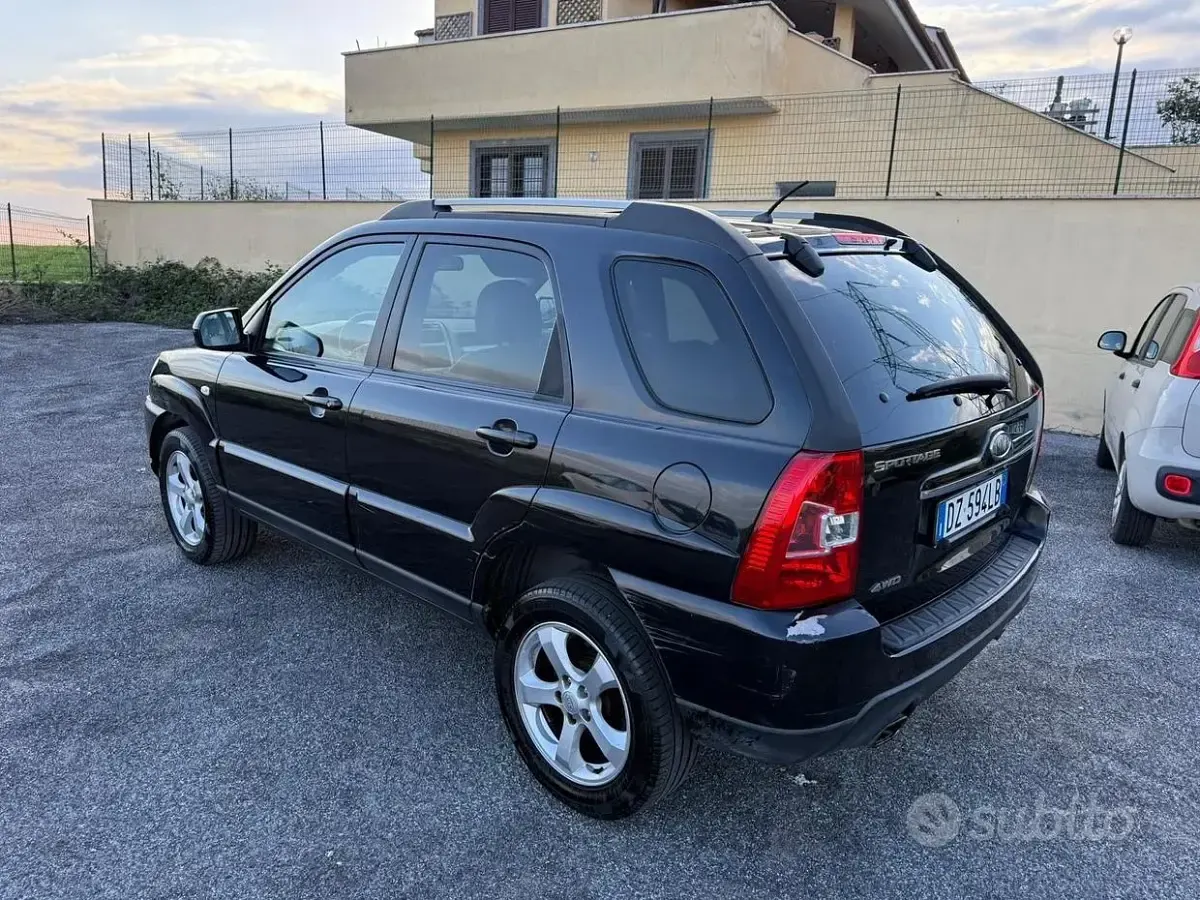 Usata Kia Sportage Active 141 CV (103 kW) 2008 Nero SUV