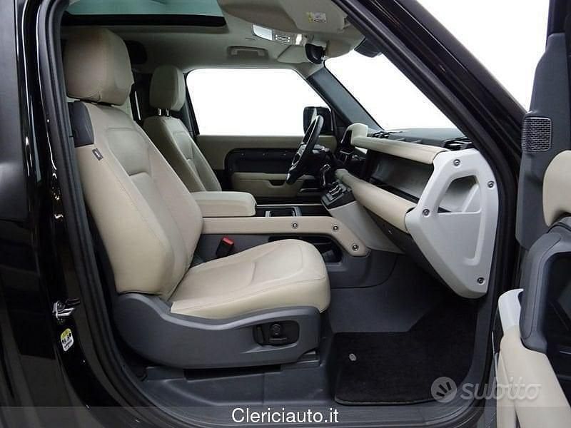 Usata Land Rover Defender SE 250 CV (183 kW) 2023 Nero SUV