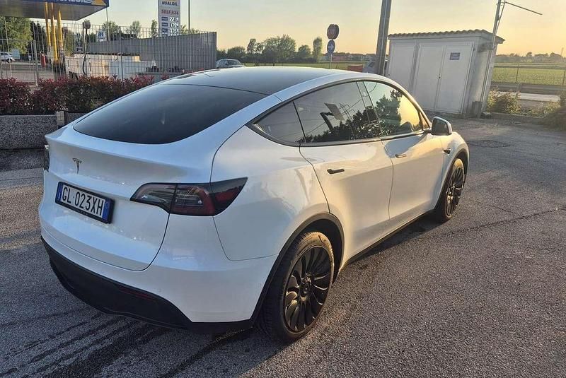 Usata Tesla Model Y 152 kW (208 CV) 2022 SUV