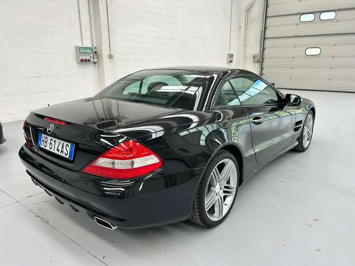 Usata Mercedes SL350 Premium 315 CV (231 kW) 2010 Nero Cabrio