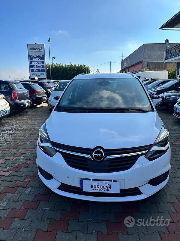 Usata Opel Zafira Innovation 130 CV (95 kW) 2017 Bianco Monovolume