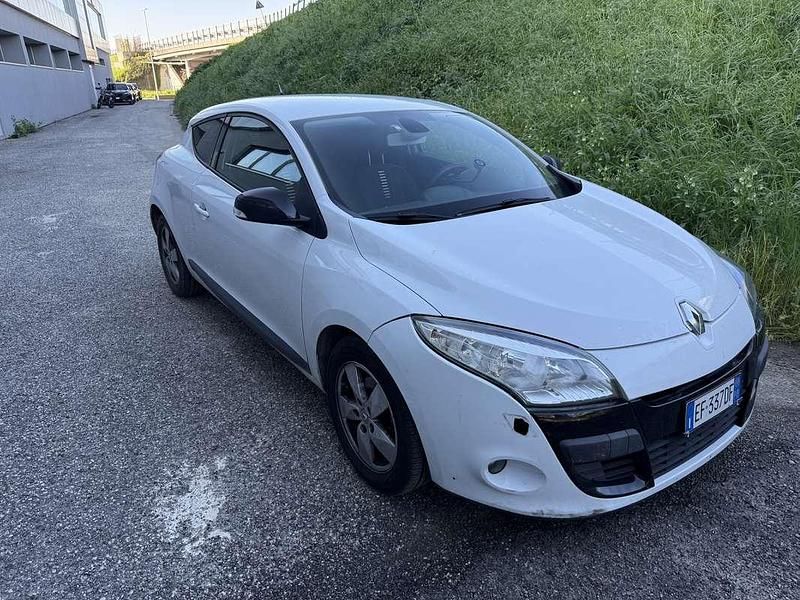 Usata Renault Mégane Coupé 131 CV (96 kW) 2010 Bianco Coupé