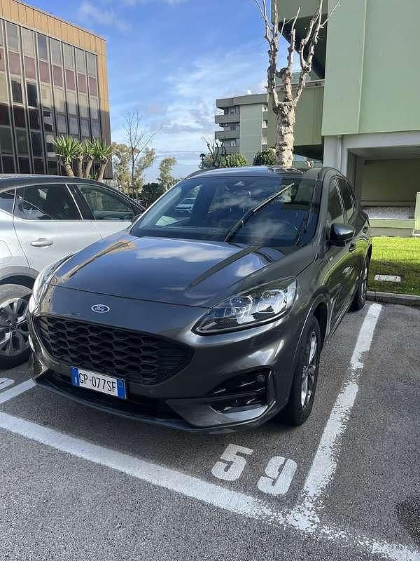 Usata Ford Kuga ST-Line X 152 CV (111 kW) 2023 SUV