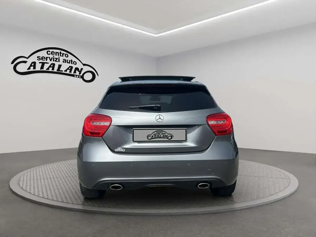 Usata Mercedes 180 Premium 109 CV (80 kW) 2015 Grigio Berlina