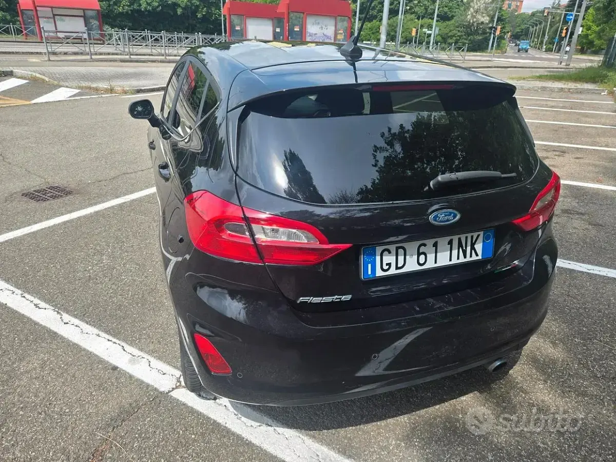 Usata Ford Fiesta Titanium 75 CV (55 kW) 2021 Nero Utilitaria