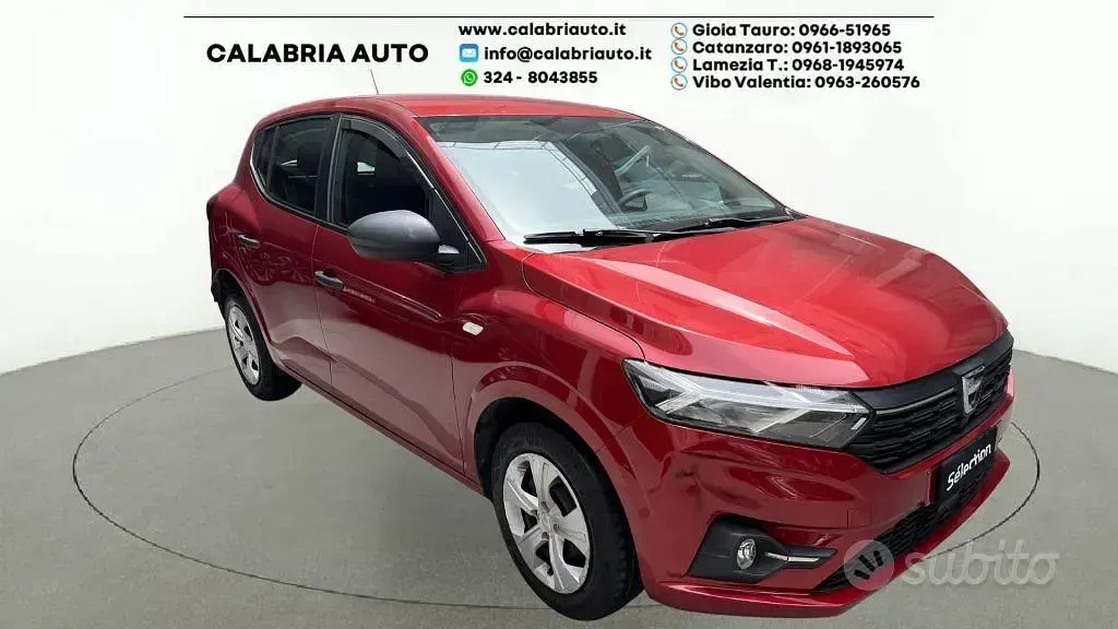 Usata Dacia Sandero Essentiel 65 CV (47 kW) 2022 Rosso Berlina
