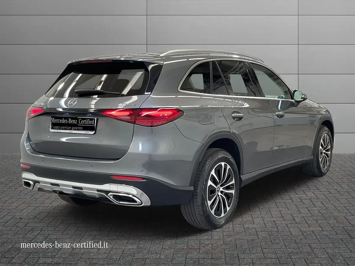 Usata Mercedes GLC220 Advanced Plus 197 CV (144 kW) 2023 Grigio medio metallizzato SUV