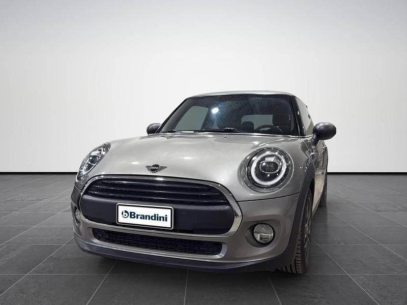 Usata Mini ONE 75 CV (55 kW) 2019 Grigio Utilitaria