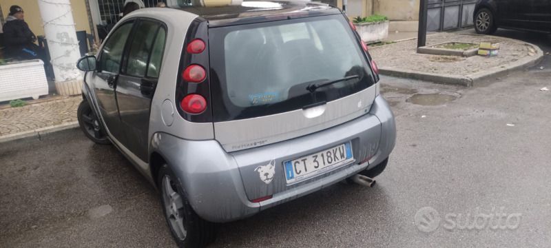 Usata 2004 Smart ForFour Tre volumi | 1000 € - Immagine 1/4