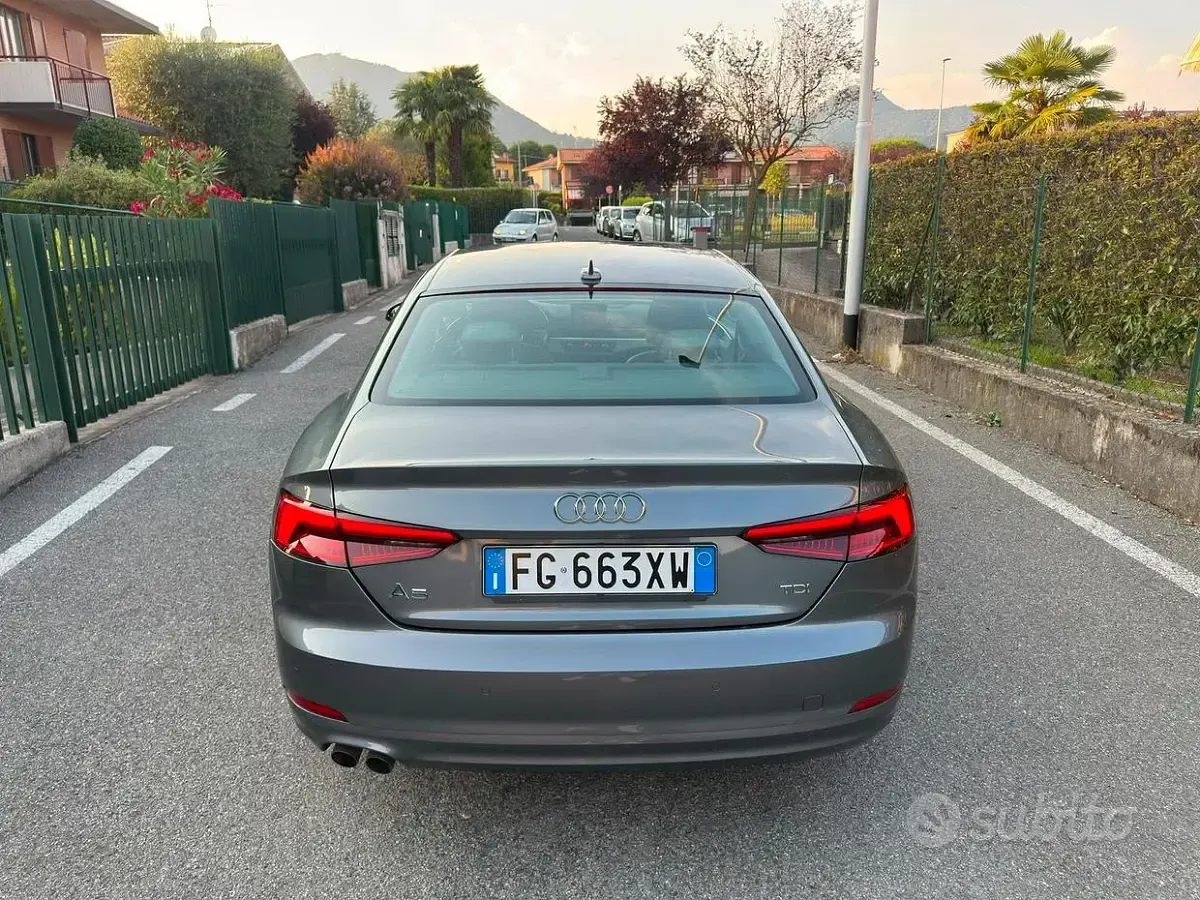 Usata Audi A5 190 CV (139 kW) 2017 Grigio Coupé