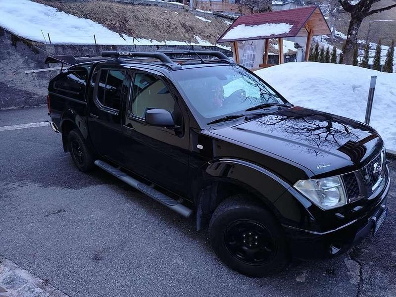 Usata Nissan Navara XE 171 CV (125 kW) 2007 Nero Pick-up