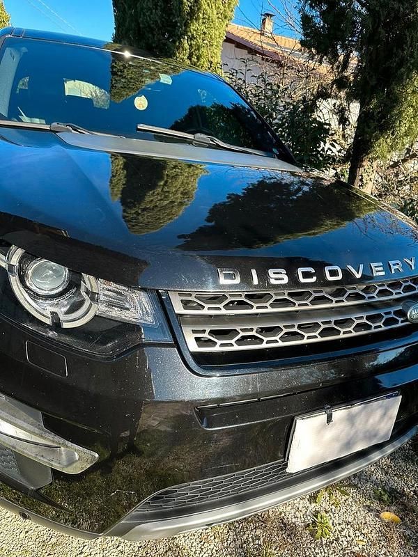 Nero Usata 2015 Land Rover Discovery 4 SUV | 15.000 € (Molto cara) - Immagine 1/4