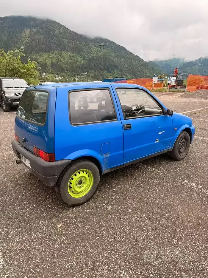 Usata Fiat Cinquecento 39 CV (28 kW) 1998 Bluazzurro Utilitaria