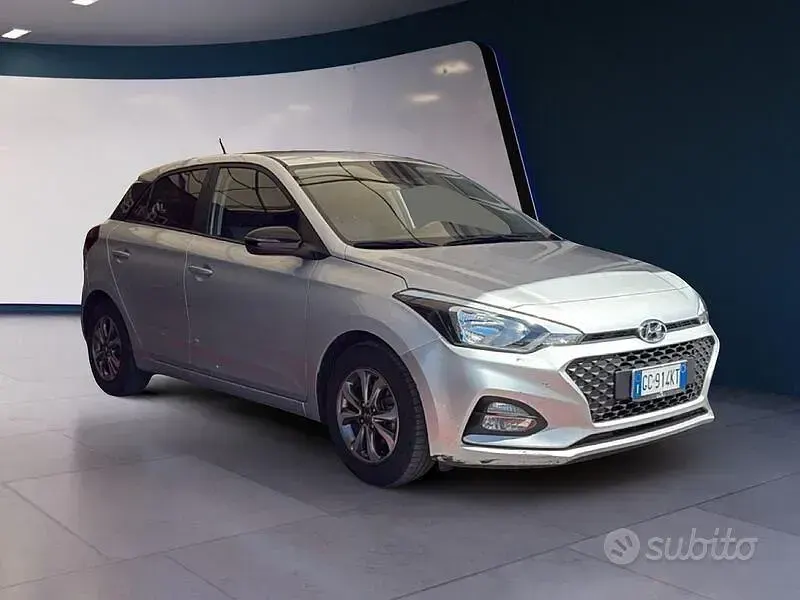 Usata Hyundai i20 75 CV (55 kW) 2020 Grigio Utilitaria