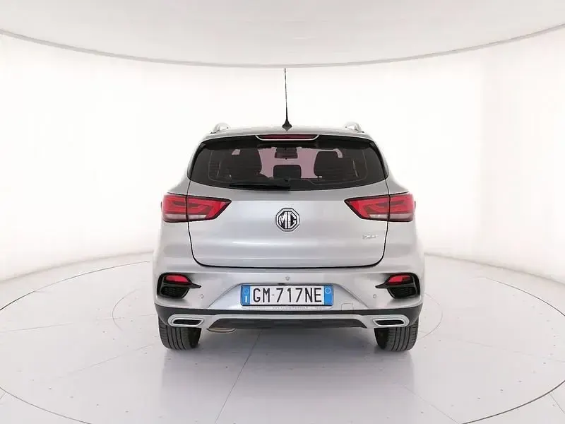 Usata MG ZS Luxury 106 CV (77 kW) 2023 Argento SUV