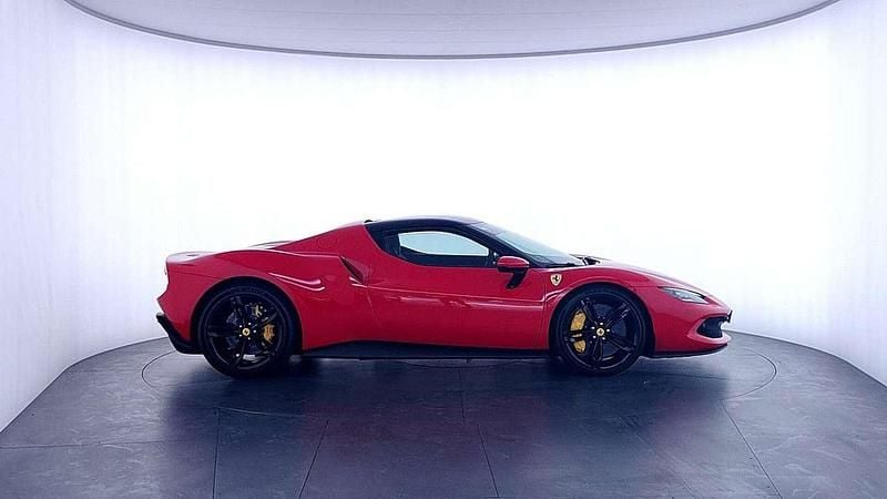 Usata Ferrari 296 829 CV (609 kW) 2024 Rosso