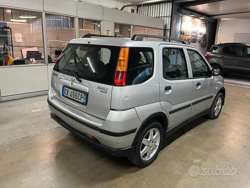 Usata Suzuki Ignis 69 CV (50 kW) 2004 Grigio Utilitaria