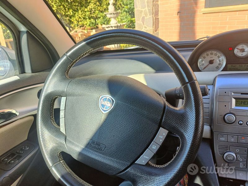Usata Lancia Ypsilon 80 CV (58 kW) 2009 Bianco Utilitaria