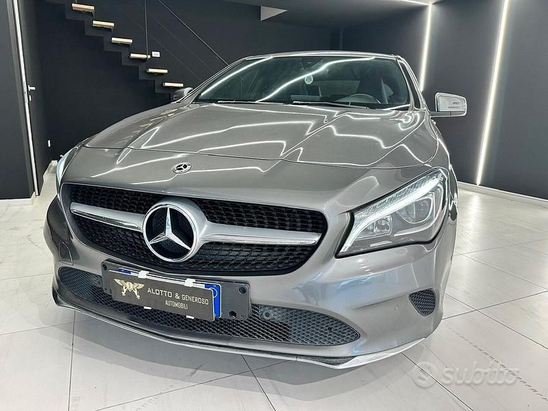 Usata Mercedes CLA180 Executive 110 CV (80 kW) 2018 Grigio Coupé