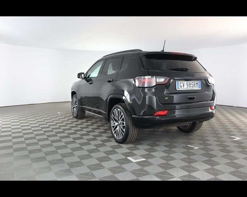 Usata Jeep Compass Summit 131 CV (96 kW) 2024 Nero / pastello SUV