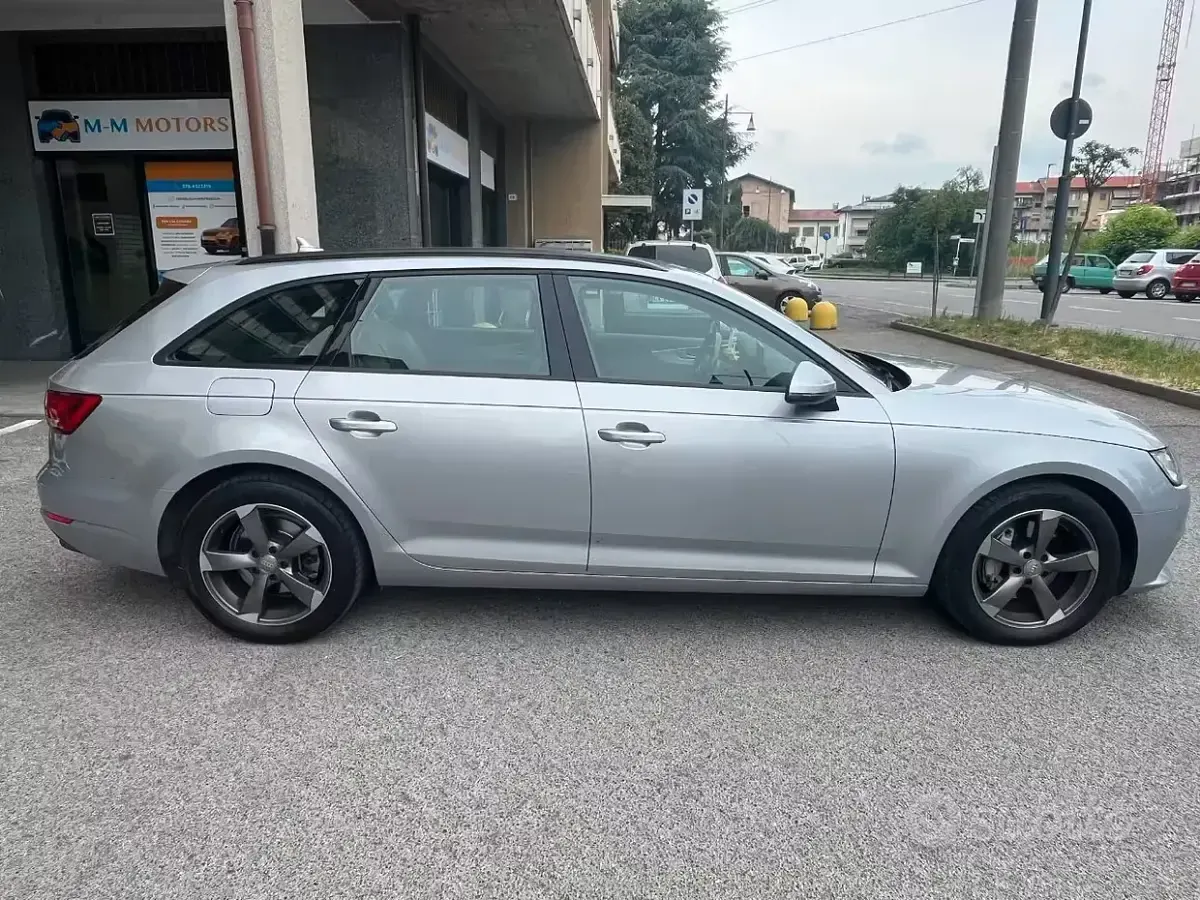 Usata Audi A4 Business 218 CV (160 kW) 2017 Grigio Station wagon