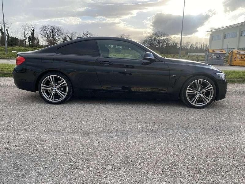 Usata BMW 420 Coupé Sport Line 184 CV (135 kW) 2015 Coupé