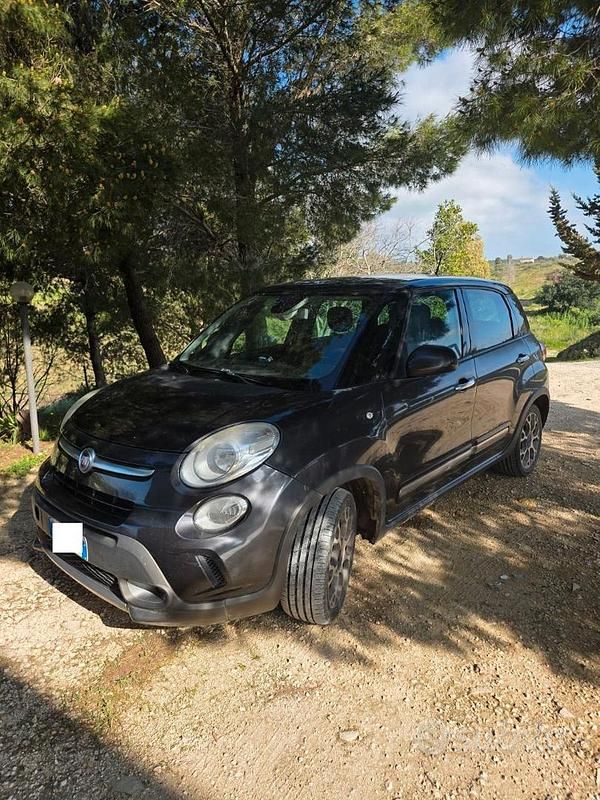 Usata Fiat 500L Trekking 105 CV (77 kW) 2014 Grigio Monovolume