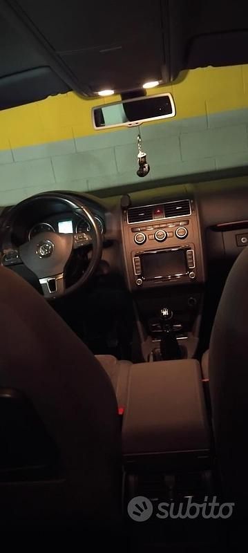 Usata VW Touran 140 CV (102 kW) 2013 Grigio Monovolume