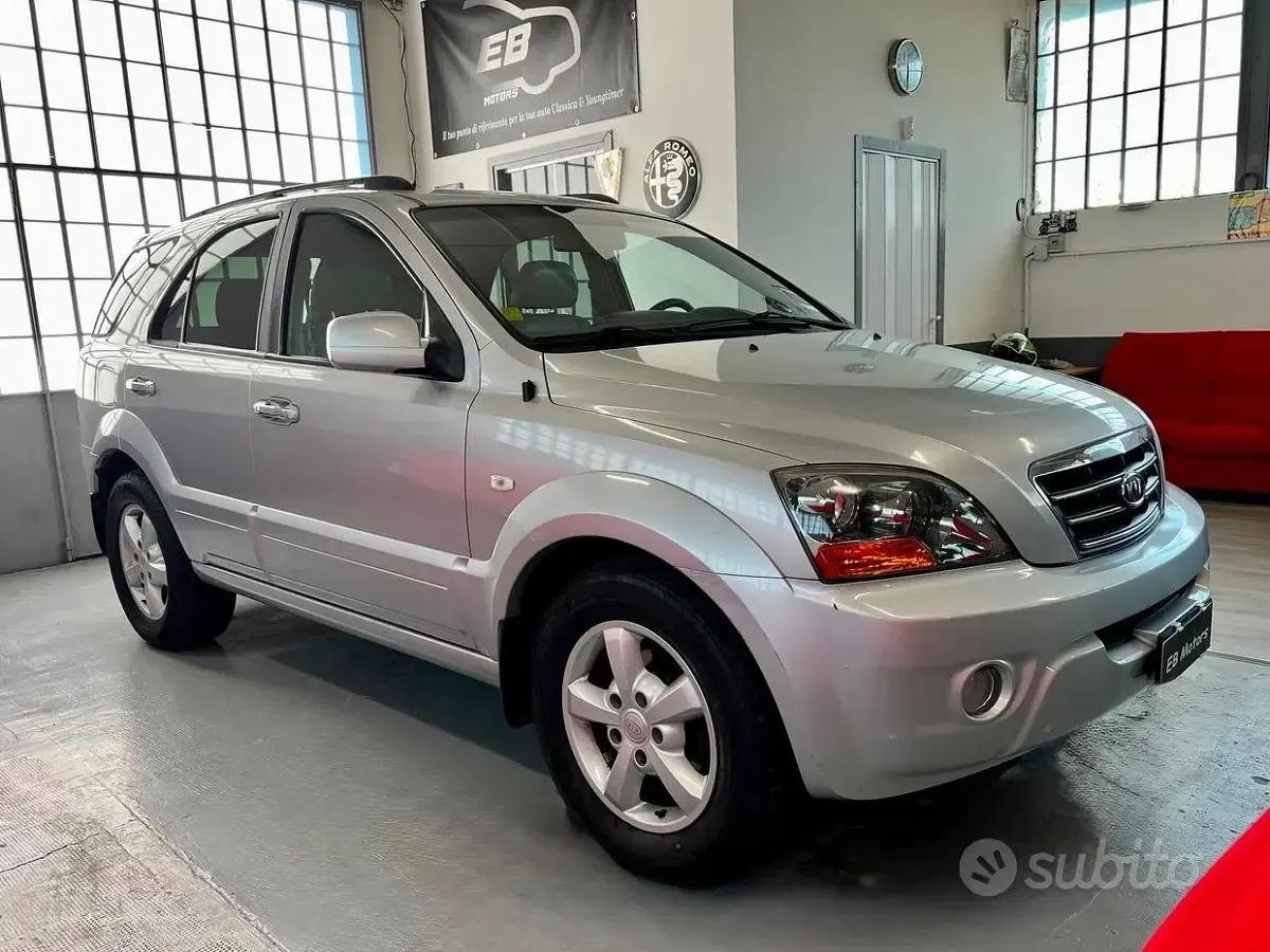 Usata Kia Sorento Active 170 CV (125 kW) 2007 Grigio SUV