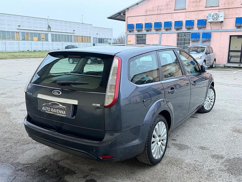 Usata Ford Focus Titanium 110 CV (80 kW) 2009 Grigio Station wagon