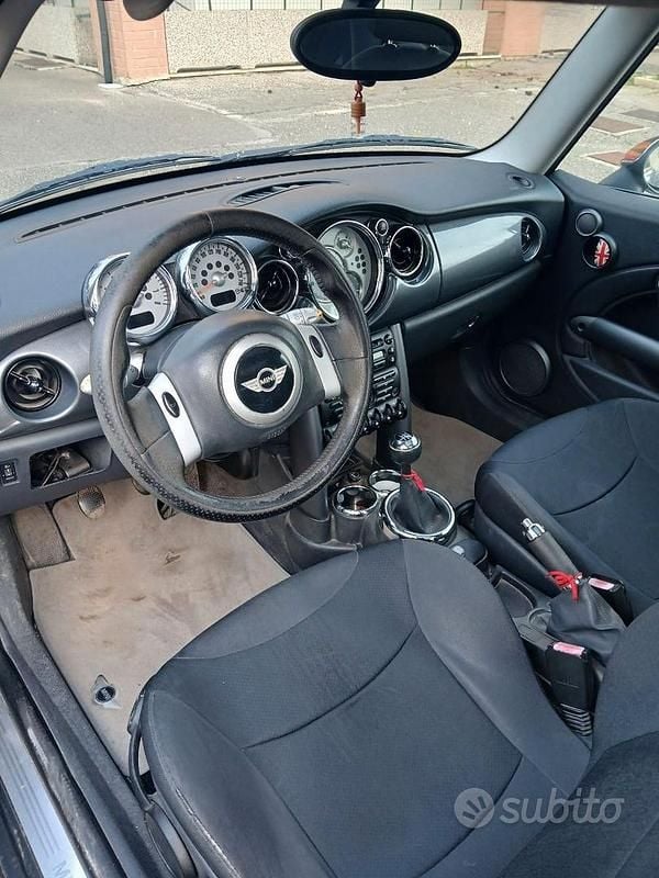 Usata Mini ONE 116 CV (85 kW) 2005 Nero Utilitaria