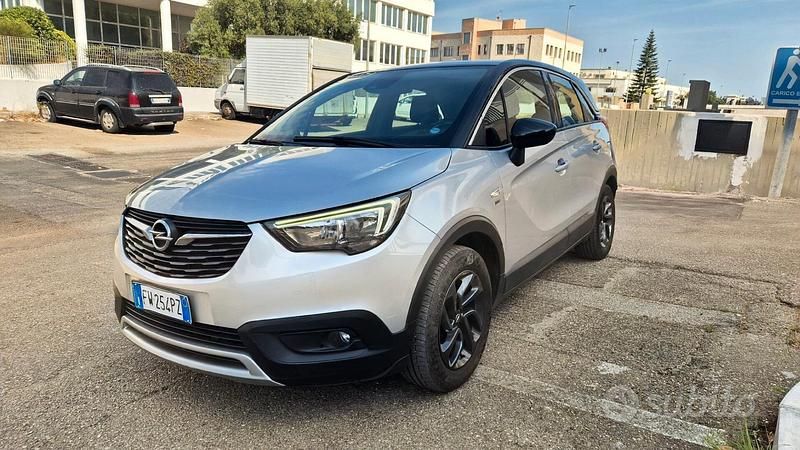 Usata Opel Crossland X 102 CV (75 kW) 2019 Grigio SUV