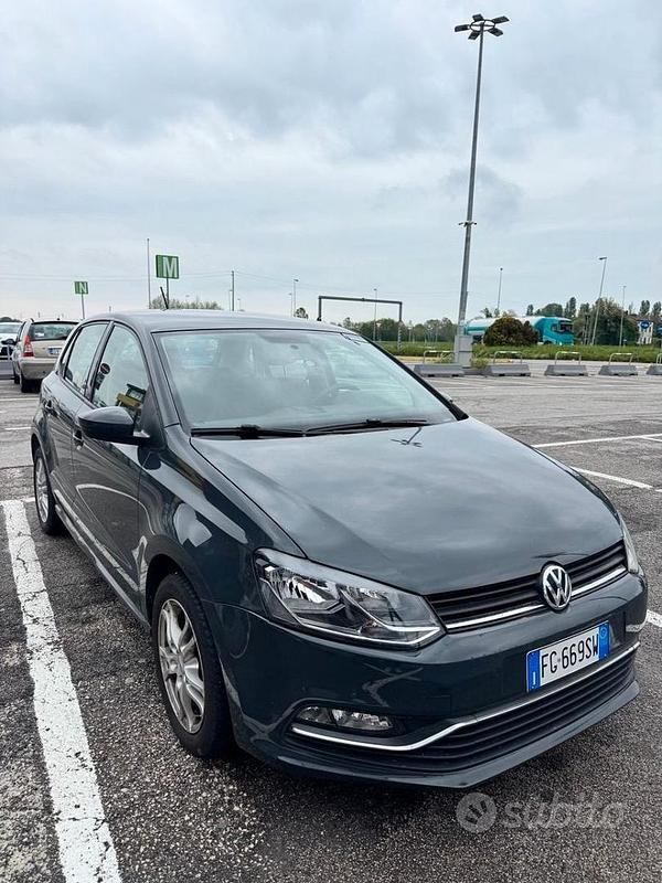 Usata VW Polo 75 CV (55 kW) 2017 Grigio Berlina