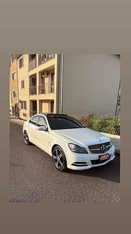 Usata Mercedes C220 Avantgarde 170 CV (125 kW) 2012 Berlina