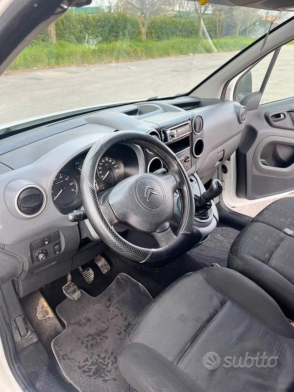 Usata Citroën Berlingo 75 CV (55 kW) 2011 Bianco Monovolume